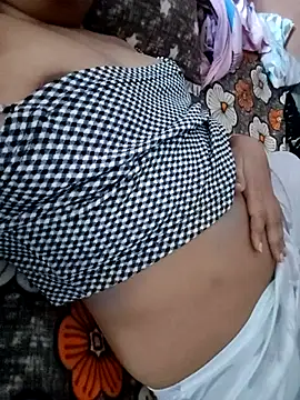 Snapshot of USER-MAYA chatting on September 10, 2025, 6:46 am USER-MAYA online show from September 10, 2025, 6:46 am