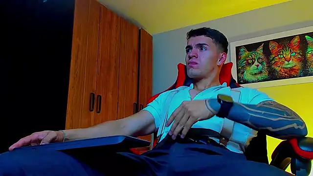 ALPHA DOMINUS  online show from September 22, 2025, 3:52 am