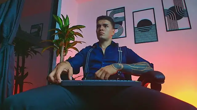 ALPHA DOMINUS  online show from March 26, 2026, 6:41 am