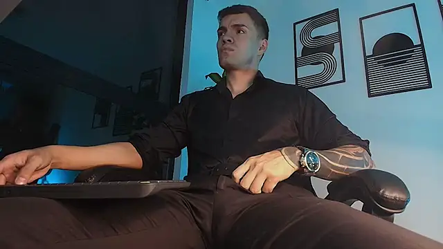 Snapshot of ALPHA_DOMINUS_ chatting on July 13, 2026, 3:31 am ALPHA DOMINUS online show from July 13, 2026, 3:31 am