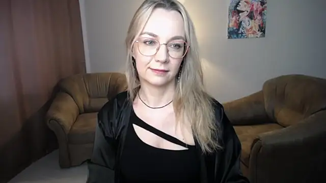 Ava Elior online show from July 11, 2026, 11:57 am