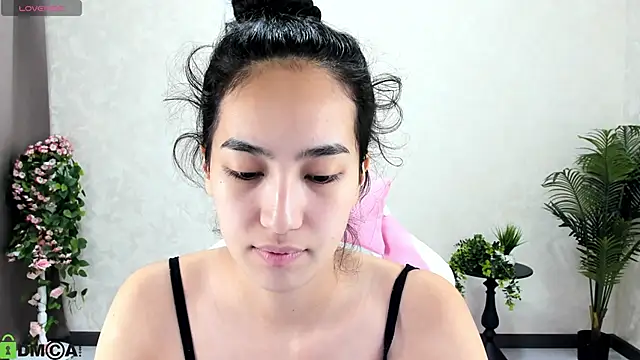 FlirtyAura online show from October 22, 2025, 2:56 am