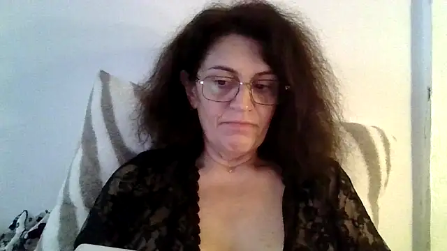 Snapshot of RubyyRosee chatting on October 17, 2025, 1:46 pm RubyyRosee online show from October 17, 2025, 1:46 pm