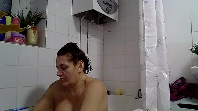 RubyyRosee online show from December 4, 2025, 9:34 pm