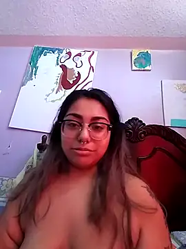 Snapshot of Lovelyrainn chatting on September 21, 2025, 2:40 pm Lovelyrainn online show from September 21, 2025, 2:40 pm