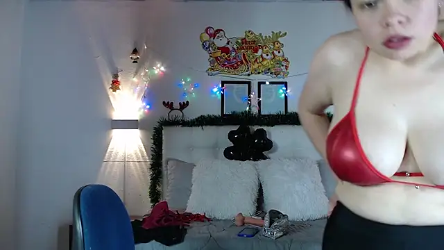 Megan 05  online show from December 14, 2025, 6:34 pm