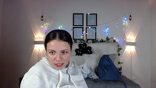 Megan 05  online show from February 2, 2026, 7:01 pm