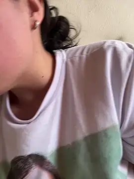 Snapshot of Megan_05_ chatting on May 14, 2026, 5:20 pm Megan 05 online show from May 14, 2026, 5:20 pm