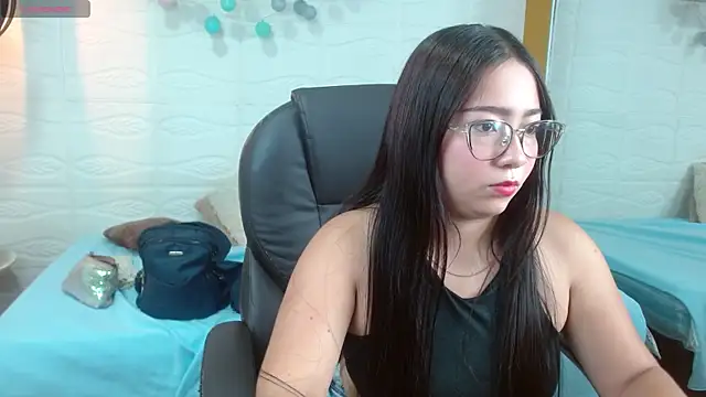 tinisweet online show from March 31, 2026, 1:44 pm