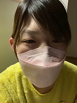 Snapshot of usako_2025 chatting on November 29, 2025, 3:59 pm usako 2025 online show from November 29, 2025, 3:59 pm