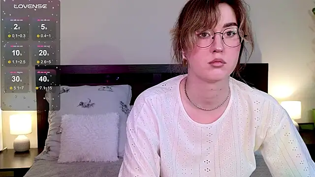 Snapshot of _AlexaFlowers_ chatting on September 12, 2025, 10:48 am  AlexaFlowers  online show from September 12, 2025, 10:48 am