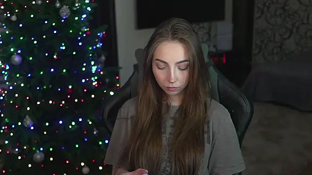 Snapshot of lis_silver chatting on December 17, 2025, 7:31 pm lis silver online show from December 17, 2025, 7:31 pm