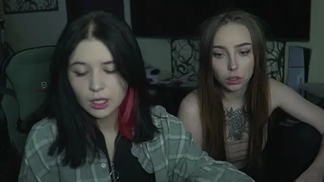 Snapshot of lis_silver chatting on February 18, 2026, 2:24 pm lis silver online show from February 18, 2026, 2:24 pm