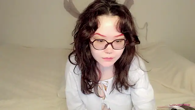 tsunade chan online show from November 5, 2025, 5:18 am