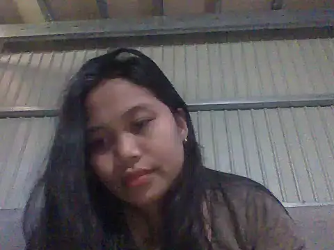 Veeluna16 online show from December 2, 2025, 11:45 pm