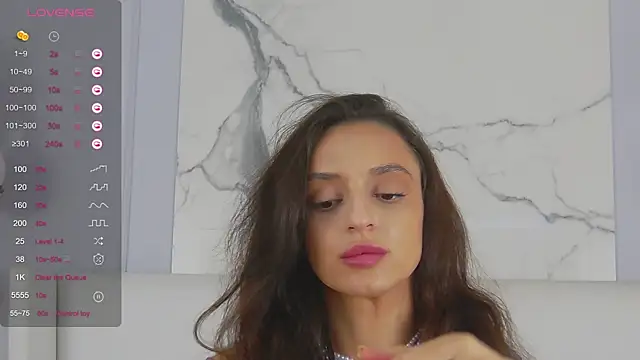 AdoraCortes online show from September 9, 2025, 5:34 pm