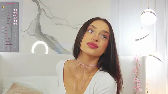 AdoraCortes online show from November 7, 2025, 5:07 am