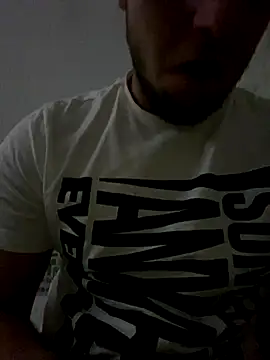 Snapshot of MikeFake chatting on January 7, 2026, 11:07 pm MikeFake online show from January 7, 2026, 11:07 pm