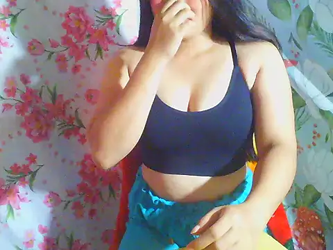 Katie Winslet online show from February 3, 2026, 11:54 pm