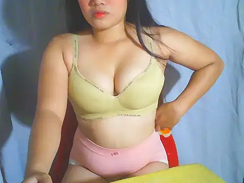 Katie Winslet online show from March 29, 2026, 1:05 am