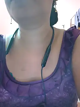 Sonalihot  online show from September 12, 2025, 5:02 pm