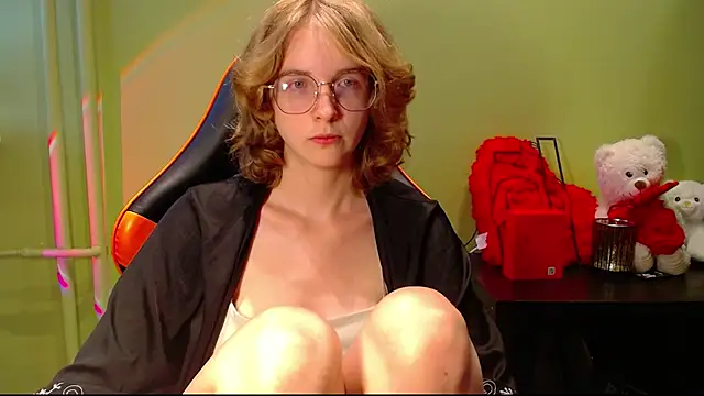 juicyPenny online show from July 19, 2026, 1:15 pm