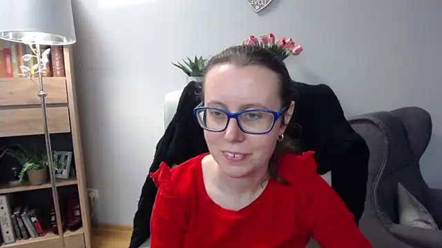 Snapshot of sweetxLizzy chatting on April 1, 2026, 4:35 am sweetxLizzy online show from April 1, 2026, 4:35 am