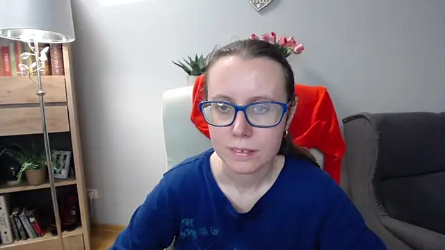 Snapshot of sweetxLizzy chatting on April 7, 2026, 4:24 am sweetxLizzy online show from April 7, 2026, 4:24 am