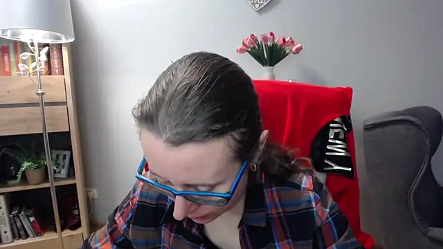 Snapshot of sweetxLizzy chatting on April 9, 2026, 4:23 am sweetxLizzy online show from April 9, 2026, 4:23 am