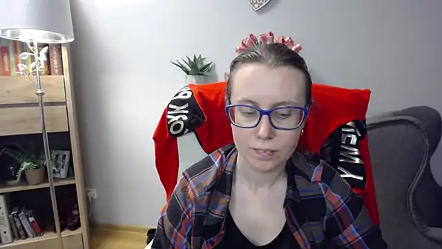 Snapshot of sweetxLizzy chatting on April 9, 2026, 6:19 am sweetxLizzy online show from April 9, 2026, 6:19 am