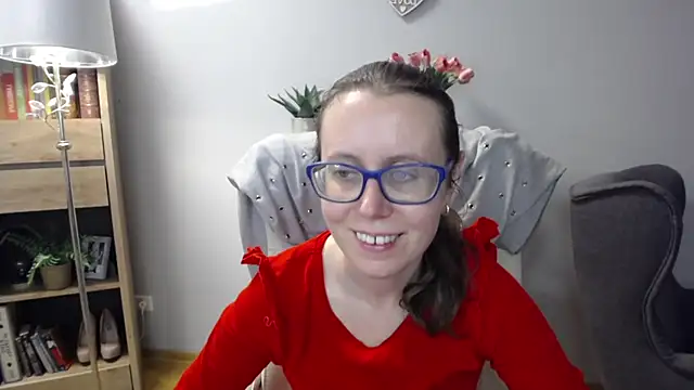 Snapshot of sweetxLizzy chatting on April 13, 2026, 4:29 am sweetxLizzy online show from April 13, 2026, 4:29 am