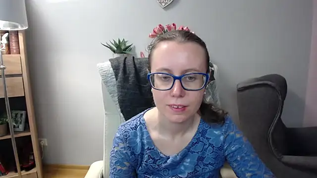 Snapshot of sweetxLizzy chatting on April 15, 2026, 4:19 am sweetxLizzy online show from April 15, 2026, 4:19 am