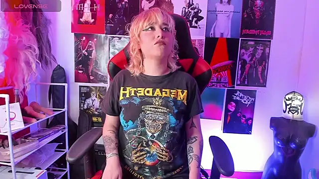 mistresscrowley666 online show from June 26, 2026, 7:07 pm