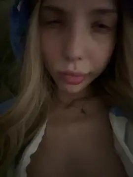 olivia soft online show from April 12, 2026, 10:26 pm