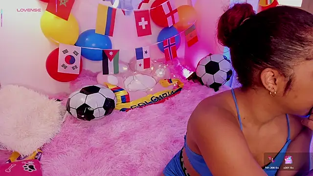 Snapshot of _Zahara_ chatting on June 22, 2026, 11:35 pm Zahara online show from June 22, 2026, 11:35 pm