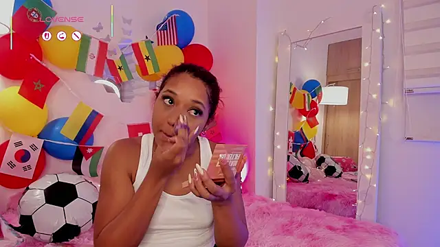 Snapshot of _Zahara_ chatting on July 3, 2026, 11:22 pm Zahara online show from July 3, 2026, 11:22 pm