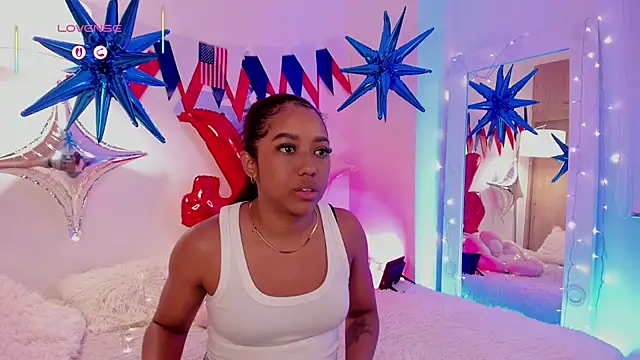 Snapshot of _Zahara_ chatting on July 6, 2026, 1:24 am Zahara online show from July 6, 2026, 1:24 am