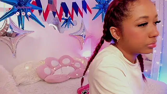 Snapshot of _Zahara_ chatting on July 10, 2026, 12:59 am Zahara online show from July 10, 2026, 12:59 am