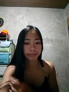Snapshot of SweetMissPinay18 chatting on May 20, 2026, 7:20 pm SweetMissPinay18 online show from May 20, 2026, 7:20 pm