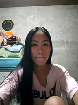 Snapshot of SweetMissPinay18 chatting on May 23, 2026, 2:10 pm SweetMissPinay18 online show from May 23, 2026, 2:10 pm