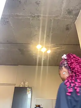 prettydollyy online show from May 21, 2026, 9:38 am
