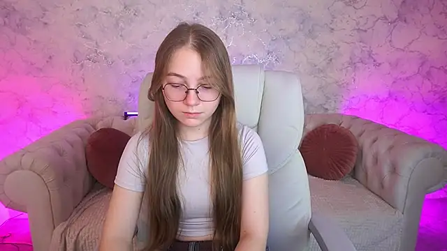 ArrinaWairr online show from November 28, 2025, 9:01 am