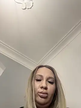 NellyExtraa online show from April 7, 2026, 6:41 pm