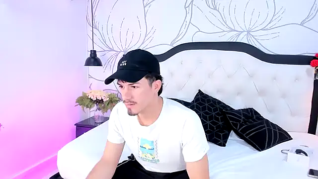 Jim twink online show from February 16, 2026, 7:54 pm