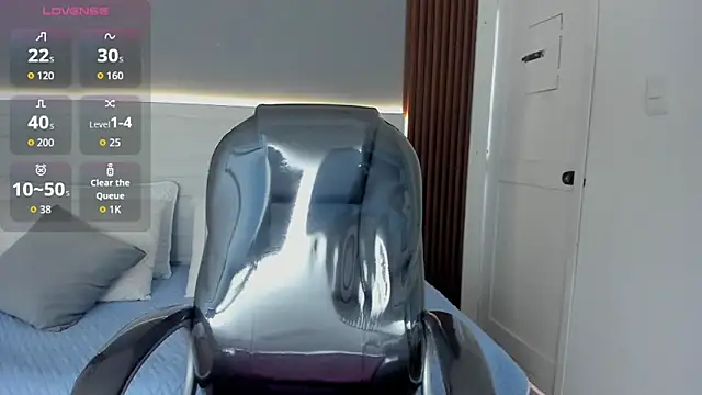 Snapshot of Emmy_Meadows chatting on September 29, 2025, 7:19 pm Emmy Meadows online show from September 29, 2025, 7:19 pm