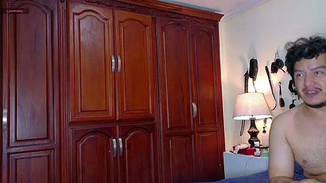 RoxyandAron2 online show from April 19, 2026, 12:26 pm