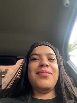 JuanitaMore01 online show from May 20, 2026, 8:37 pm