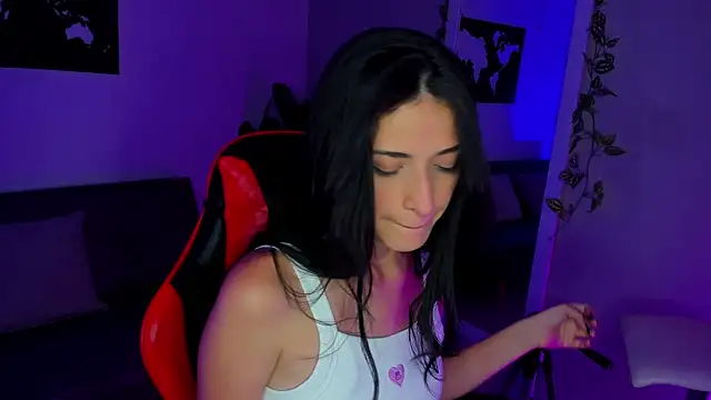 ZoeValencia1 online show from March 31, 2026, 12:27 pm