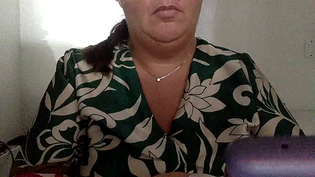 LaReginaNera online show from June 26, 2026, 12:09 pm