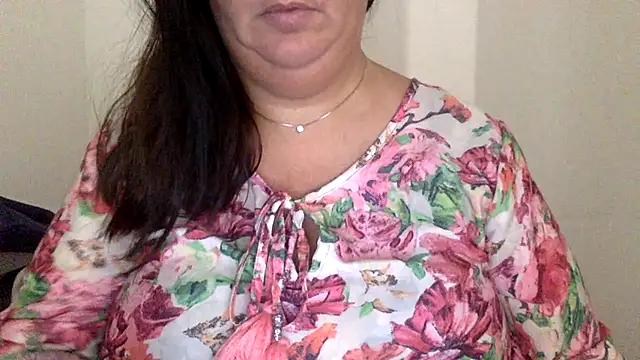 LaReginaNera online show from July 1, 2026, 7:32 am